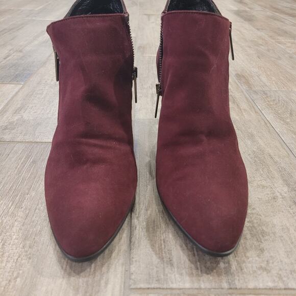 Aquatalia Boots Womens Size 7.5 Burgundy Suede Leather Zipper Heel Ankle Bootie - Picture 4 of 11